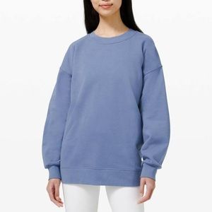 LULULEMON Perfectly Oversized Crew 
Graphic